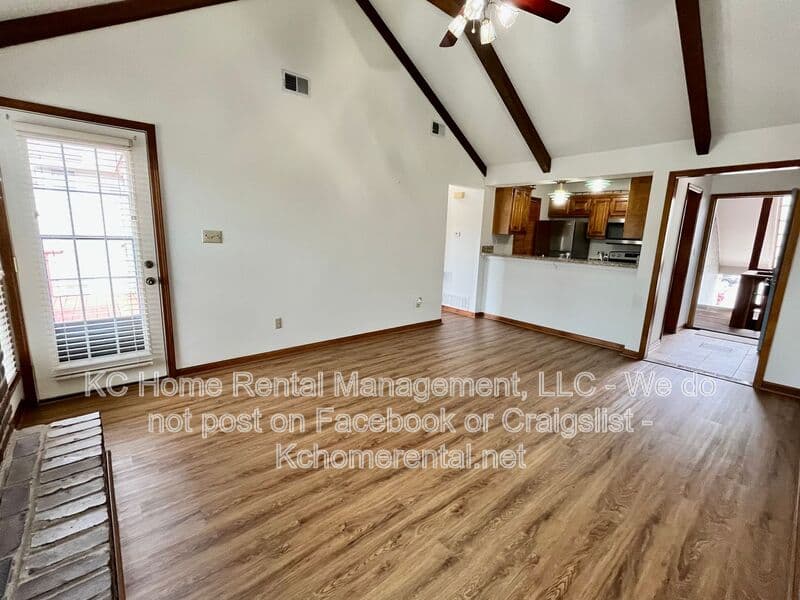 Shawnee House: 12027 W 58th Pl