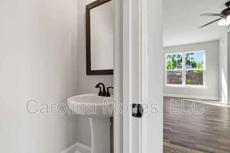 Greenville Townhome: 19A Scott St.