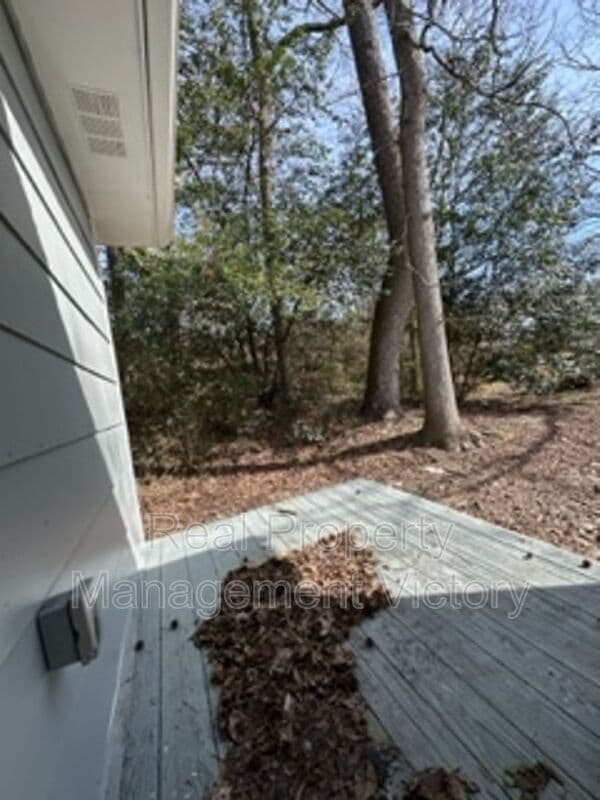 Birmingham House: 8221 Vassar Ave