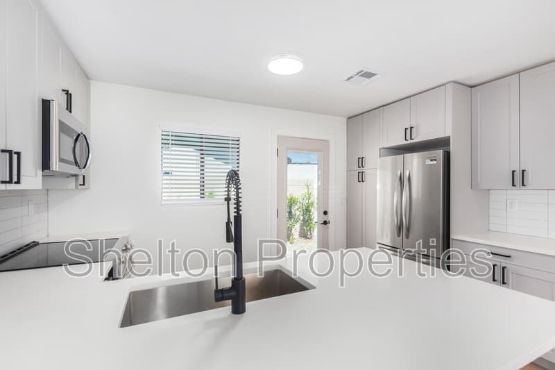 Phoenix Condo: 616 N 10th Ave Unit G
