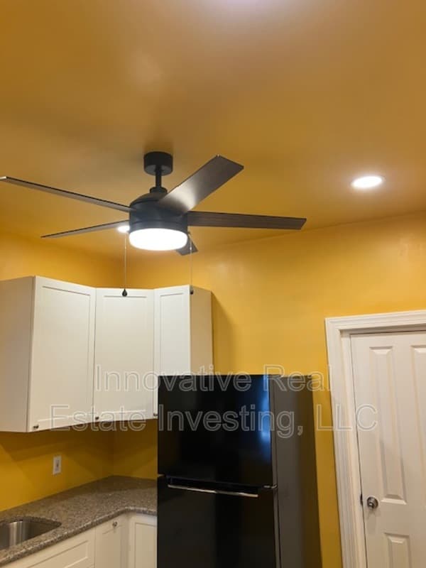 Philadelphia House: 6115 Lansdowne Avenue