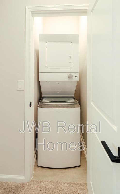 Jacksonville Townhome: 160 Barstow Pl