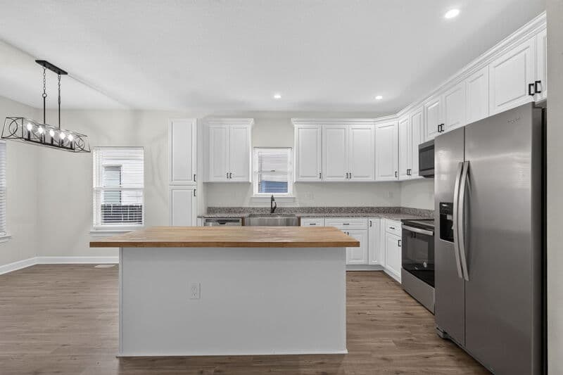 Portsmouth House: 242 Webster Ave