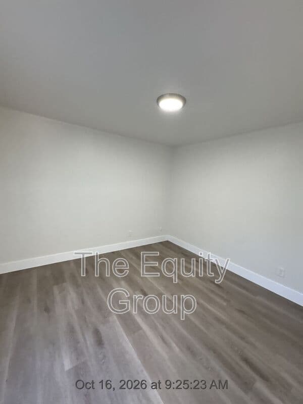 Visalia House: 3515 W Campus Ave -1