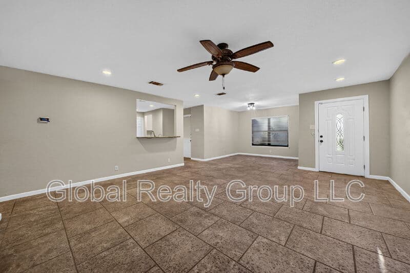 San Antonio House: 12914 Ocean Glade