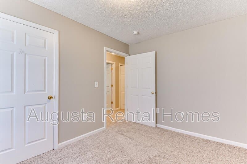 Edgefield Condo: 320 Peachtree Street - 325-6