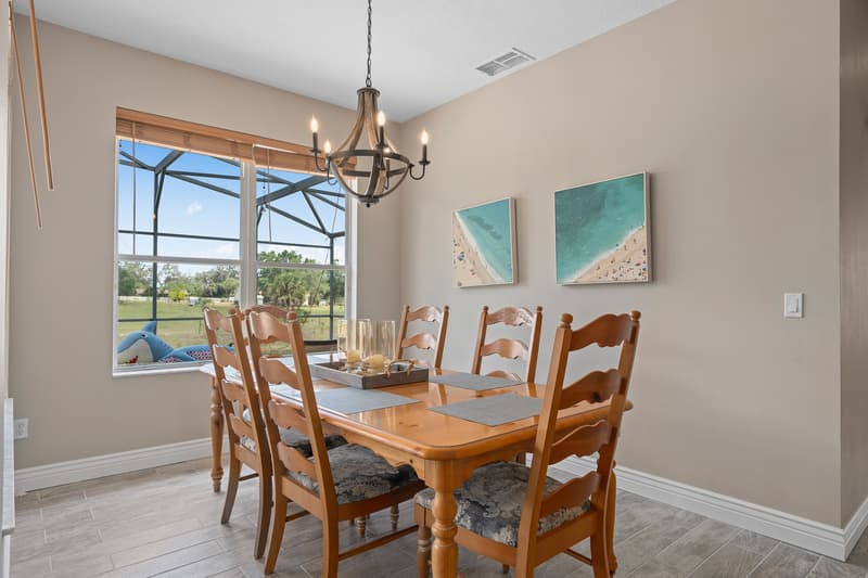 Davenport House: 825 Wildflower Rd