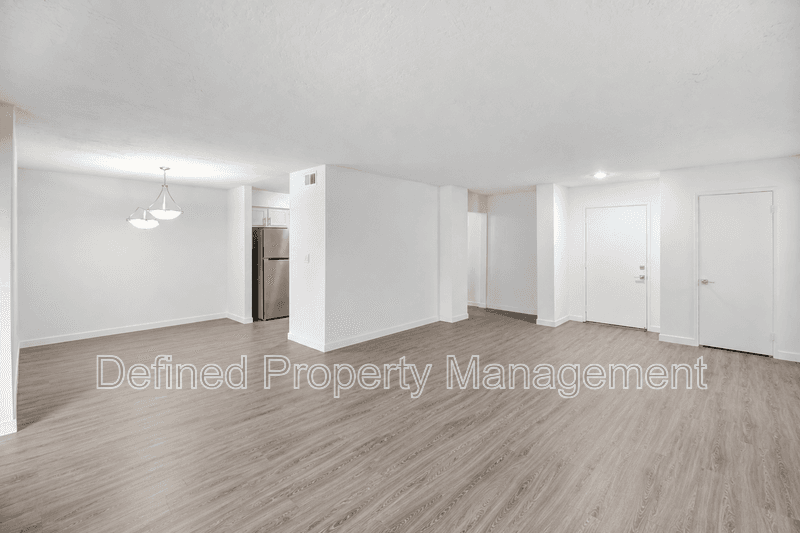 Sherman Oaks Condo: 4600 WILLIS AVE