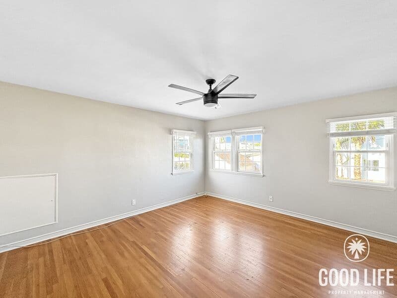San Diego House: 4911 College Ave