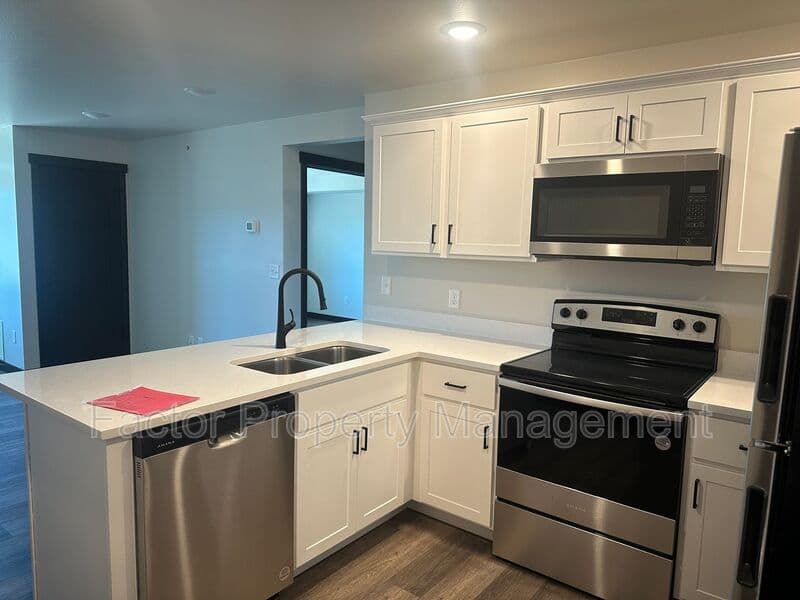 North Mankato Condo: 1111 Range St