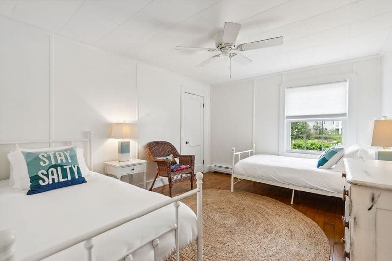 Wells House: 240 Island Beach Road