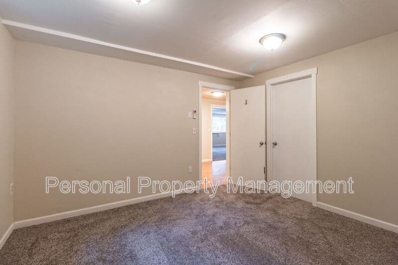 Vancouver Townhome: 3816 NE 38th Ave
