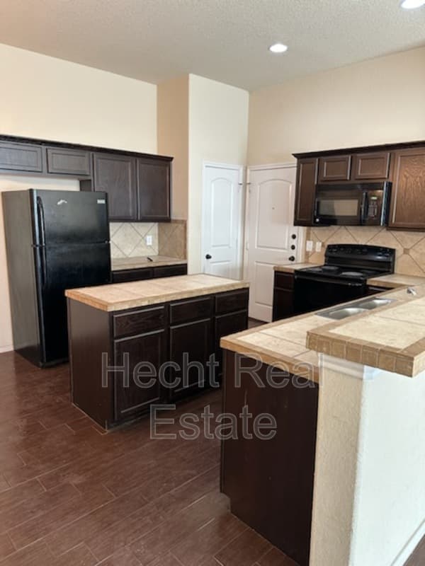 New Braunfels Condo: 680 Creekside Circle - 1