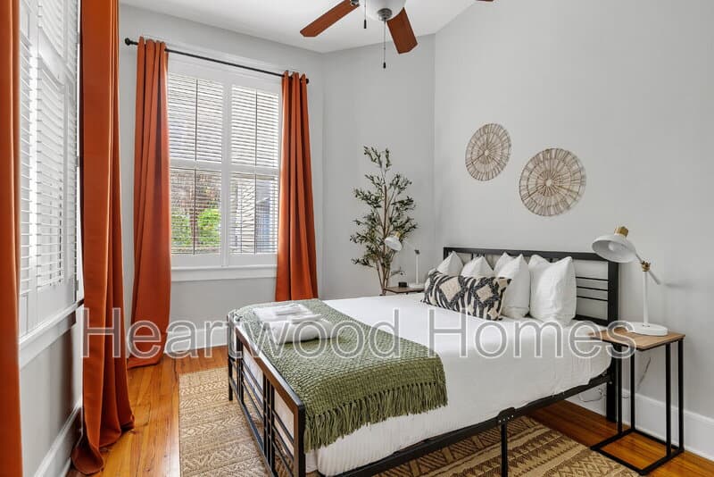 Columbia House: 921 Laurens Street