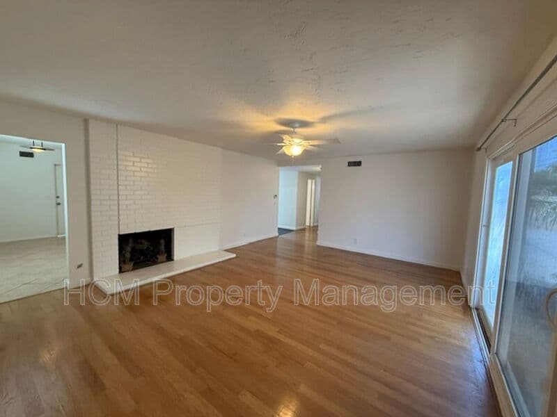 Huntington Beach House: 16402 Birdie Ln