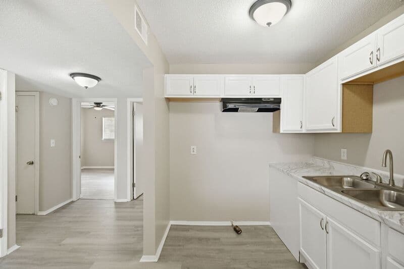 Birmingham Apartment: 1906 18th Place North