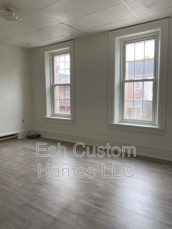 Columbia Condo: 30 North 2nd Street Apt B
