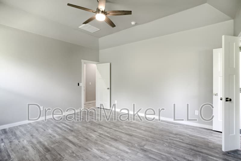 Norman House: 3118 SE 34th Street