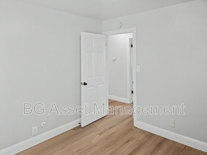 Oakland Condo: 480 Crescent Street