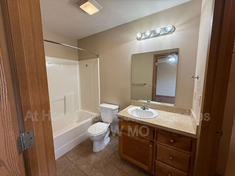 Ozark Condo: 1005 N 25th