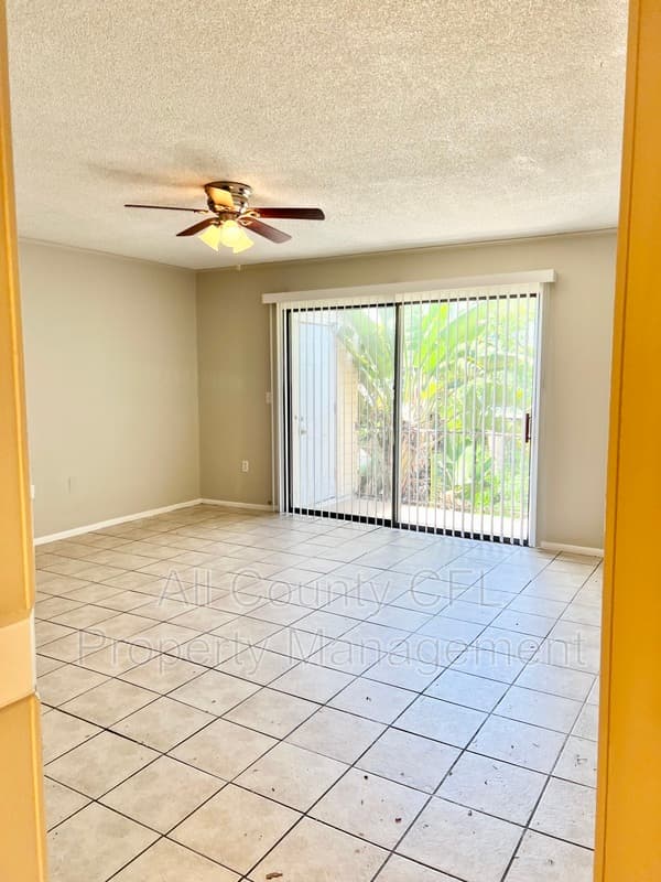 Orlando Condo: 6065 Village Circle
