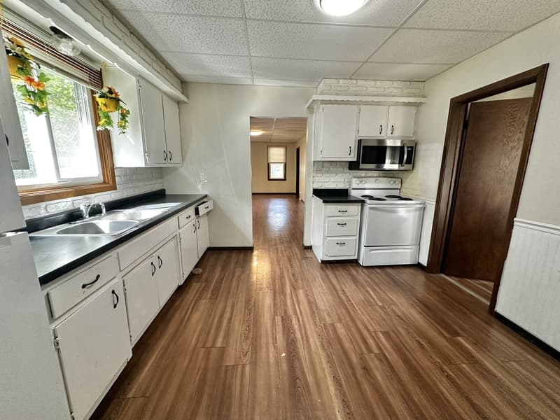Green Bay House: 606 North Baird Street