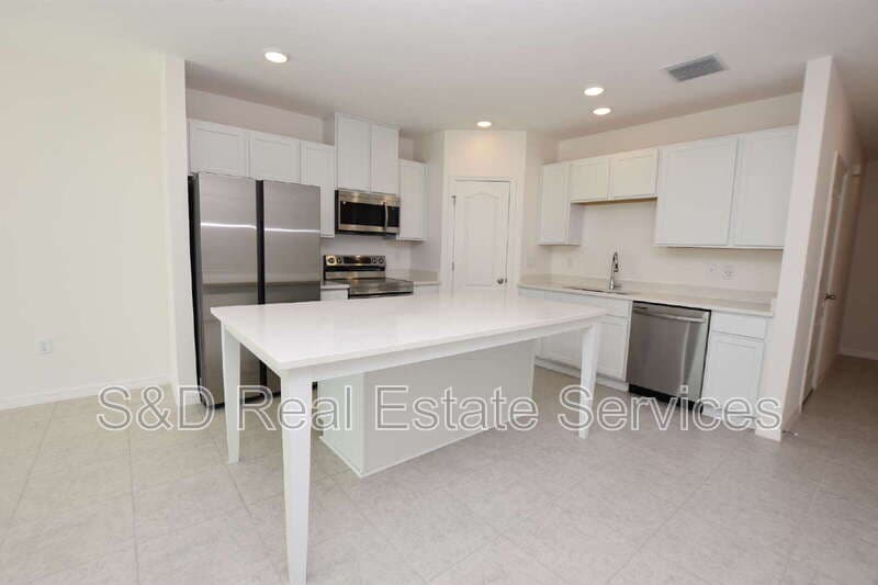 Lakeland House: 3913 Academia Ave.