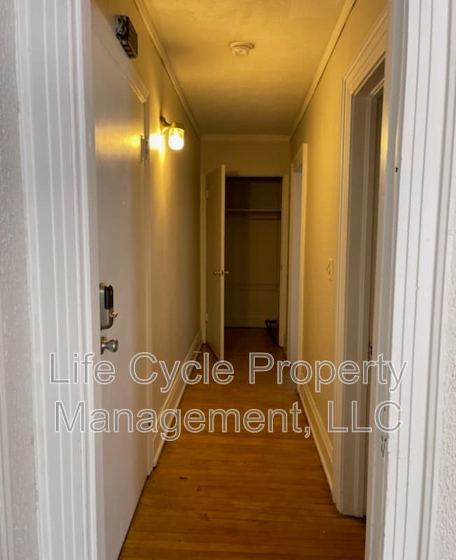 Grand Rapids Condo: 548 Fulton Street East - 3