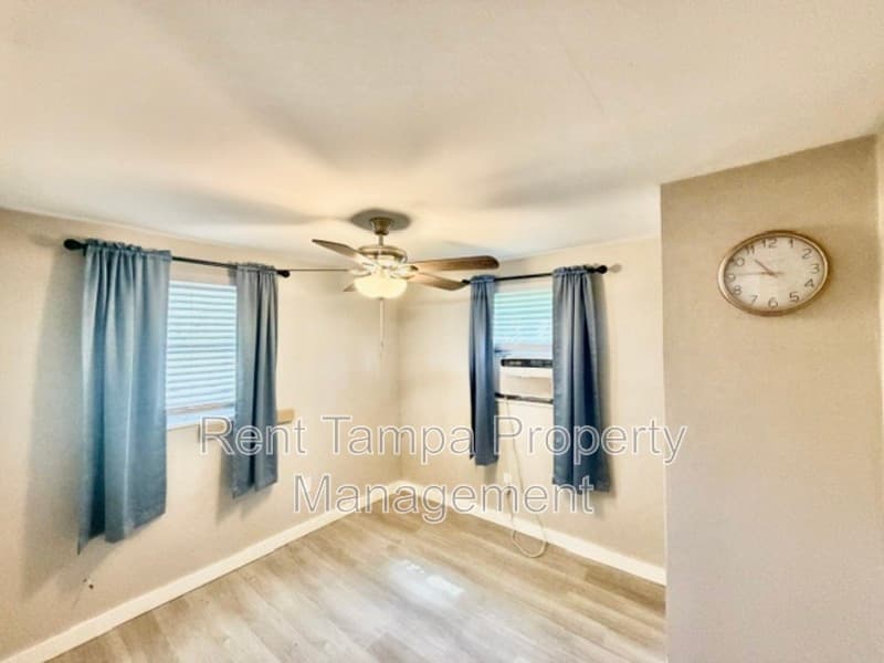 St. Petersburg Condo: 428 90th Avenue North