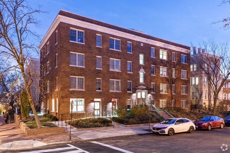 Washington Apartment: 529 G Street Southeast