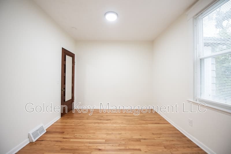 North Olmsted Condo: 5195 Dover Center Road - 1