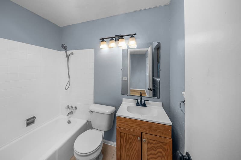 Lawton House: 3015 Northeast Pioneer Boulevard