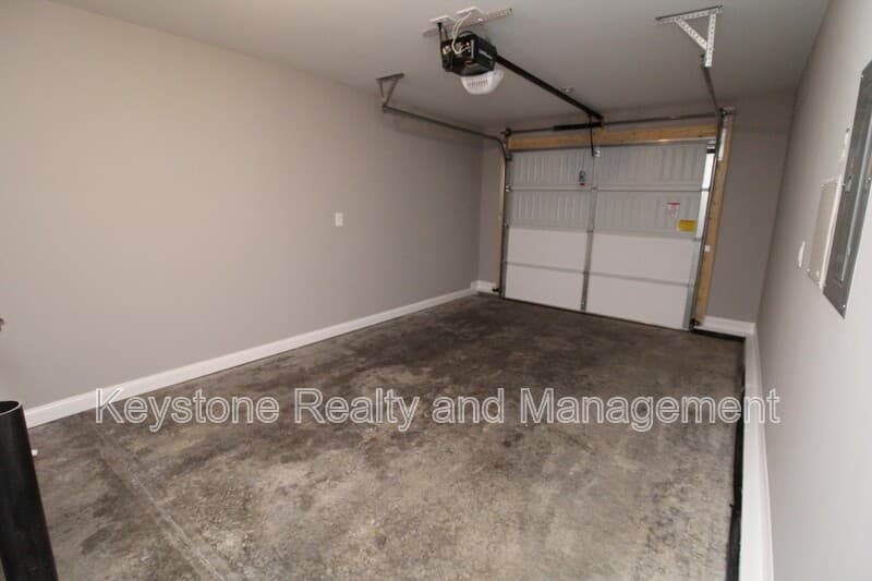 Clarksville Townhome: 580 Heritage Pointe Drive