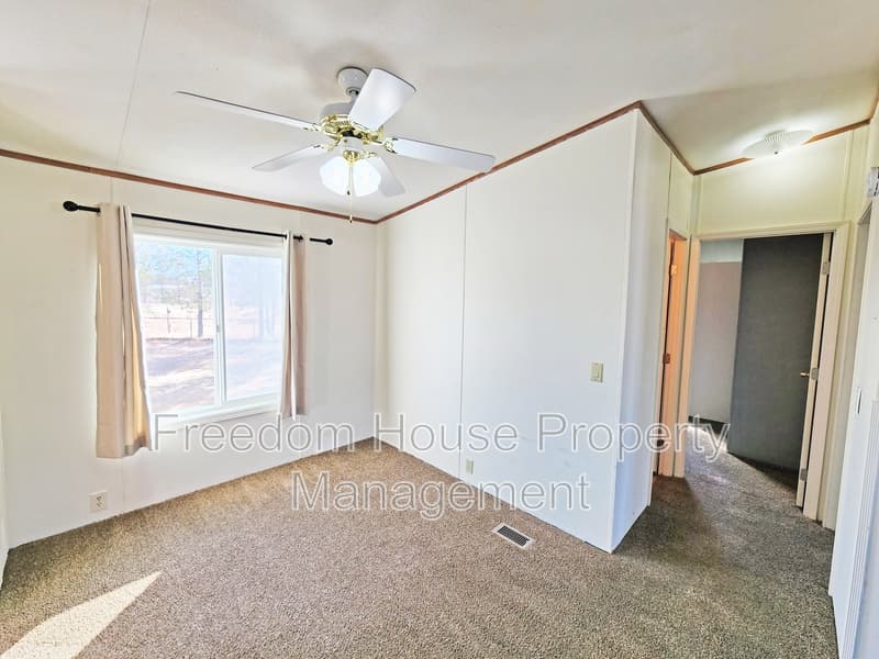 Pahrump House: 1700 Keenan Way