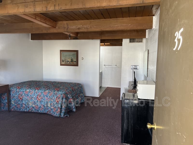 Wells Condo: 340 6th Street #35