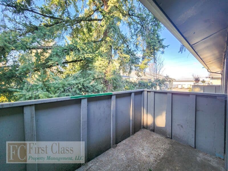 PORTLAND Condo: 1376 NE 186TH AVE
