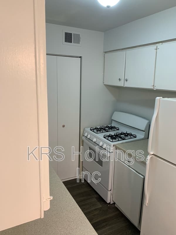 Richmond Condo: 1700 Carlisle Apartments