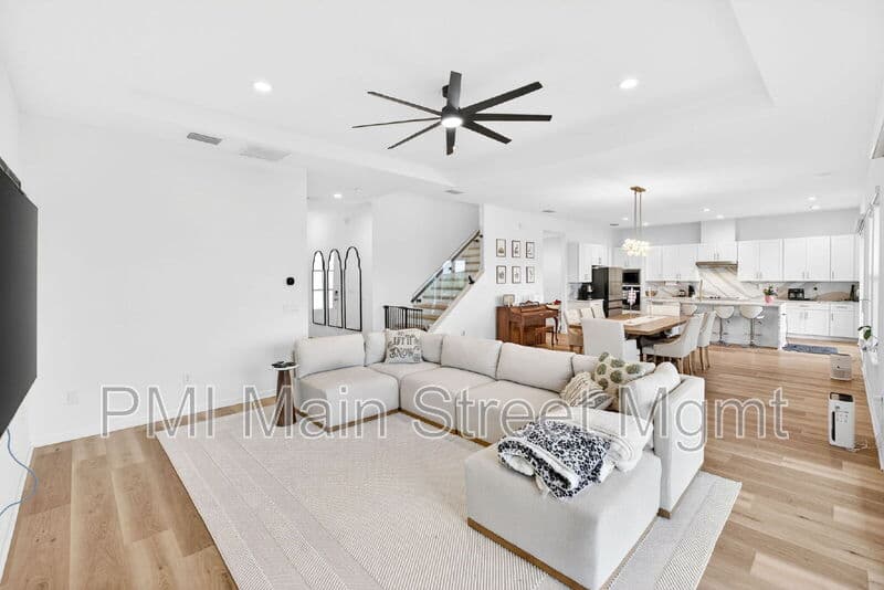 St. Cloud House: 6604 Quest Street