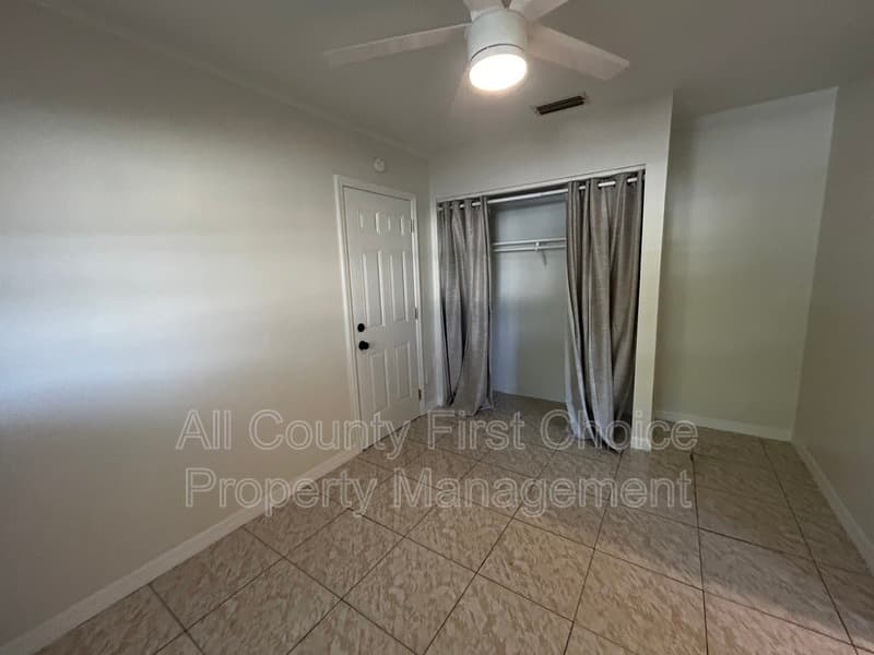 Kenneth City House: 5050 62nd St N