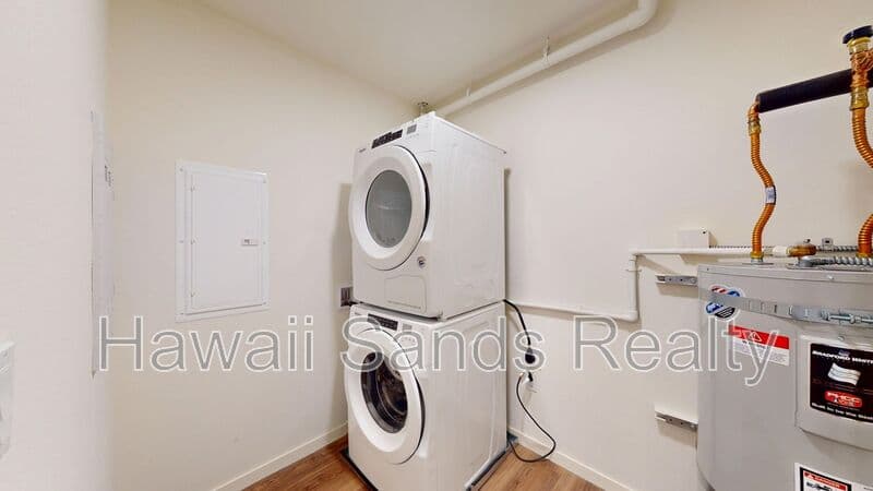 Honolulu Condo: 1391 Kapiolani Blvd