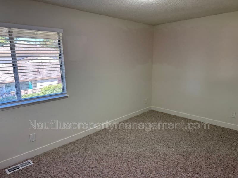 Santa Cruz Townhome: 127 Castillon Terrace