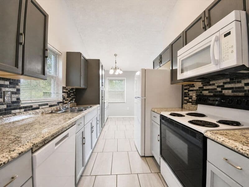 Lakeland House: 357 Santiago Court