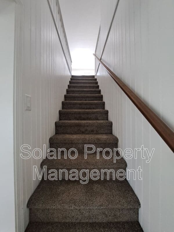 Vacaville Condo: 534 West St.