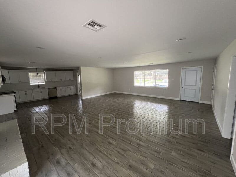Baton Rouge House: 10444 Browning Dr.