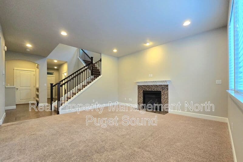 Marysville House: 8432 75th St NE