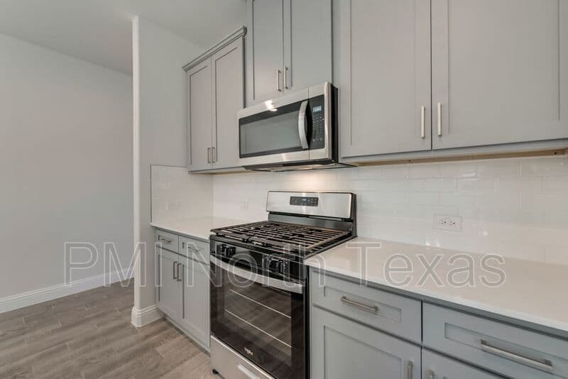 Anna House: 601 Amenduni Lane