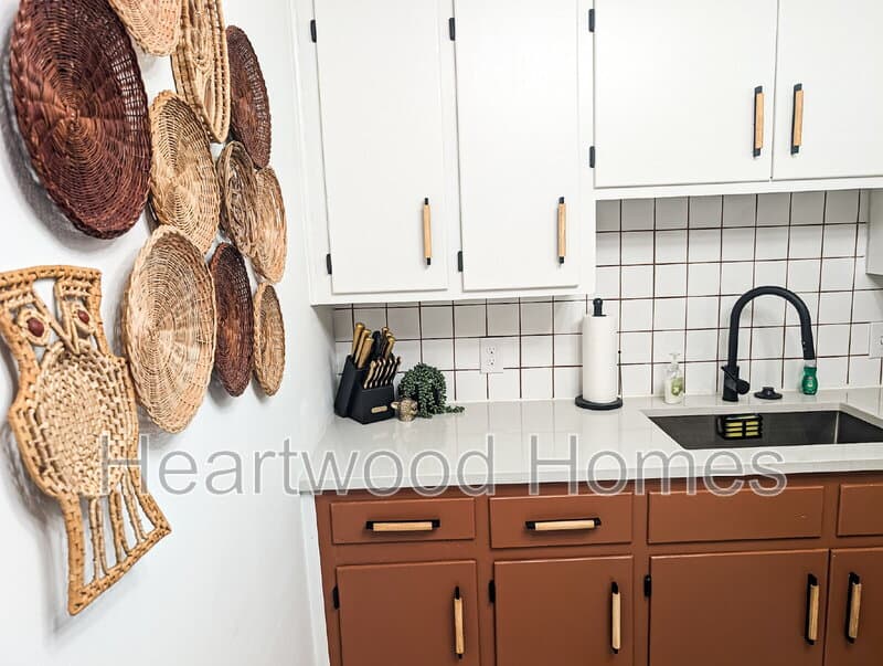 Columbia House: 934 Laurens Street