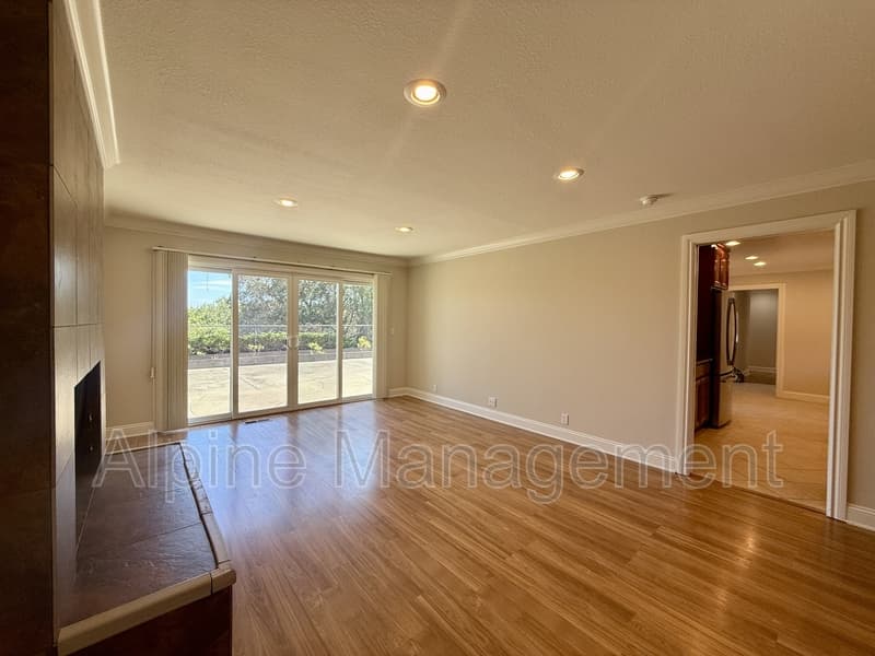 Burlingame House: 2917 Arguello Drive - Main