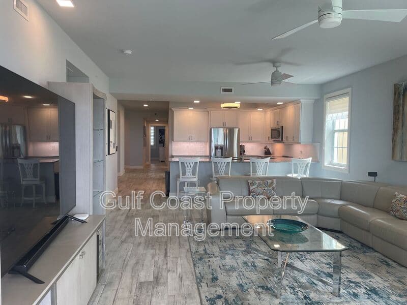 Osprey House: 260 Hidden Bay Dr