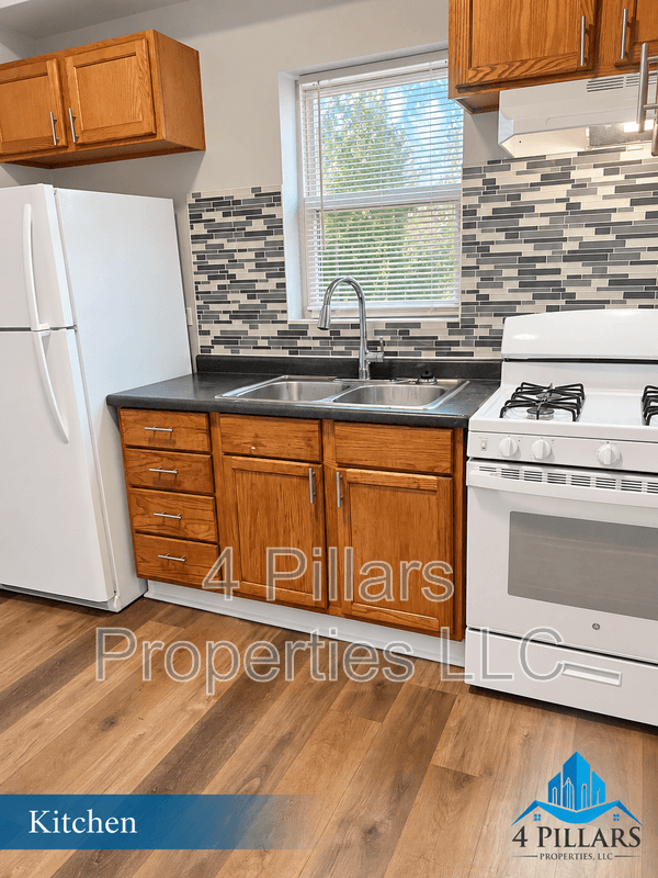 East Chicago Condo: 803 East Chicago Avenue